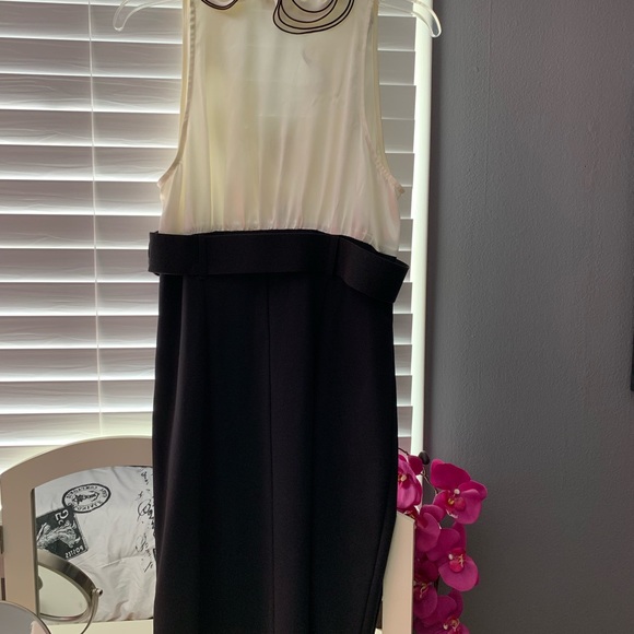 Formal/casual dress - Picture 3 of 4